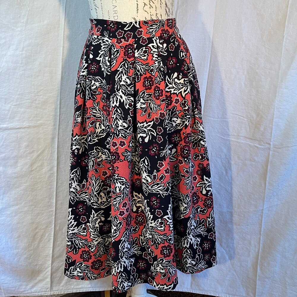 Pretty floral pink black white size 2 knee length H&M